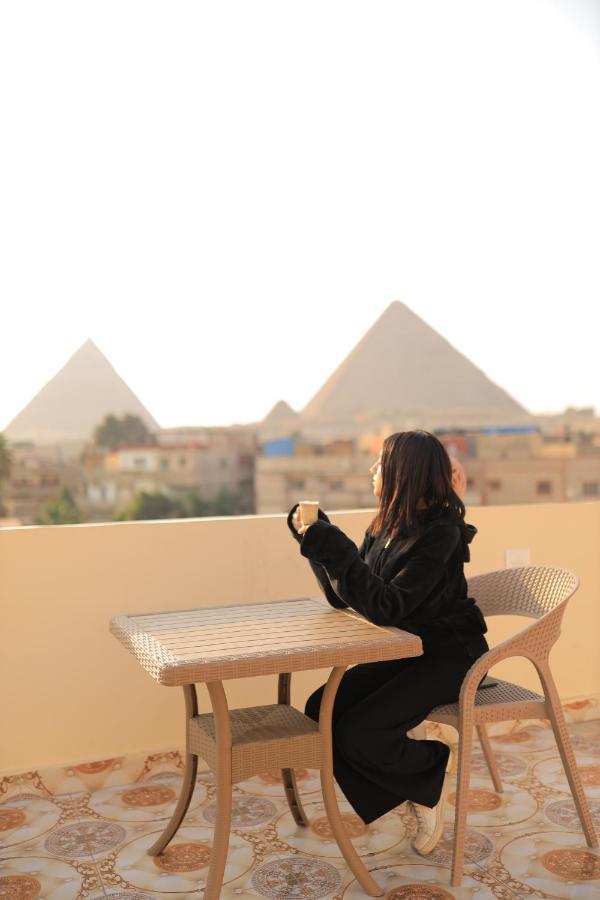 Three Golden Pyramids Acomodação com café da manhã Cairo Exterior foto